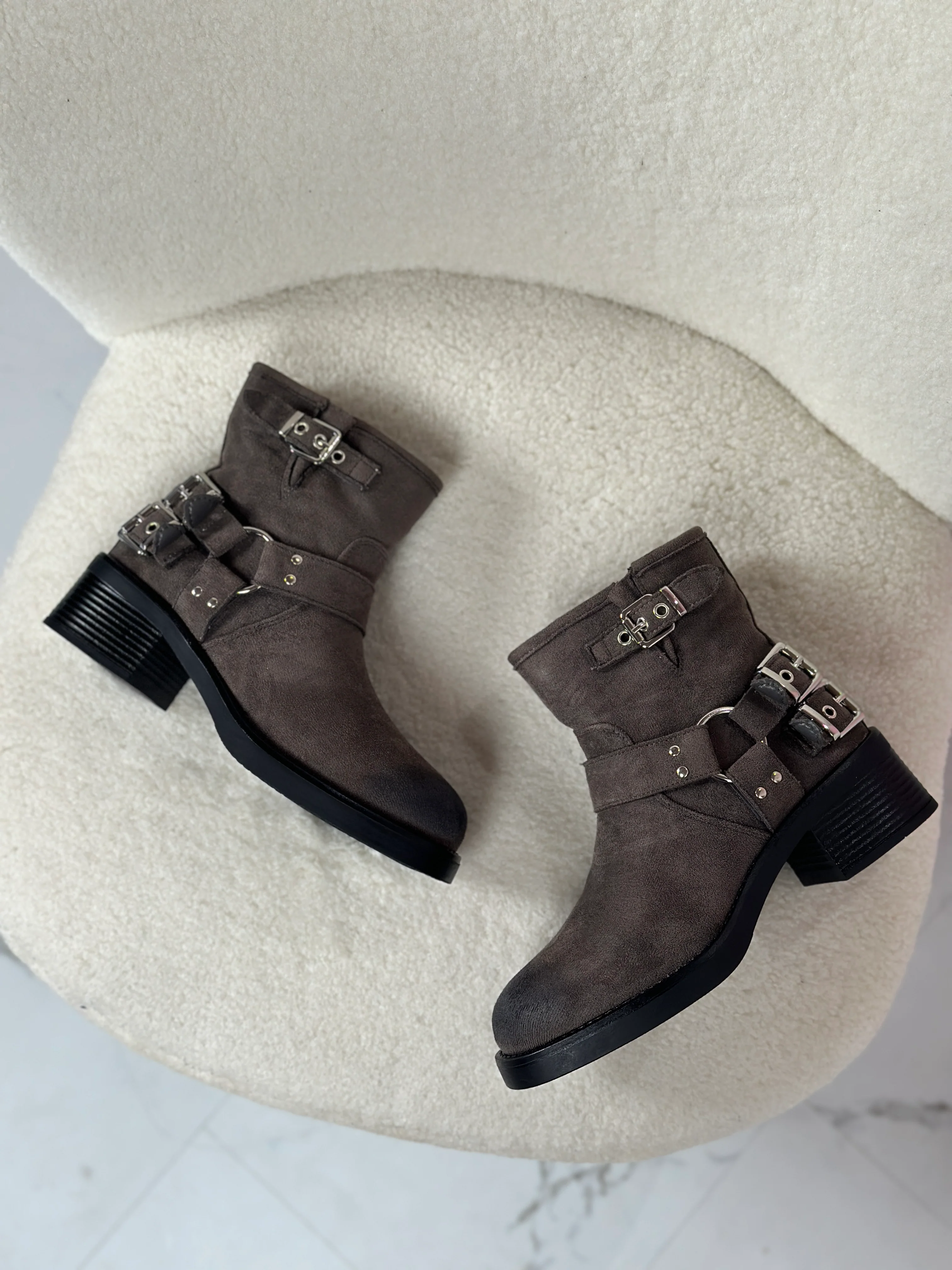 Gaby Grey Boots - Image 3