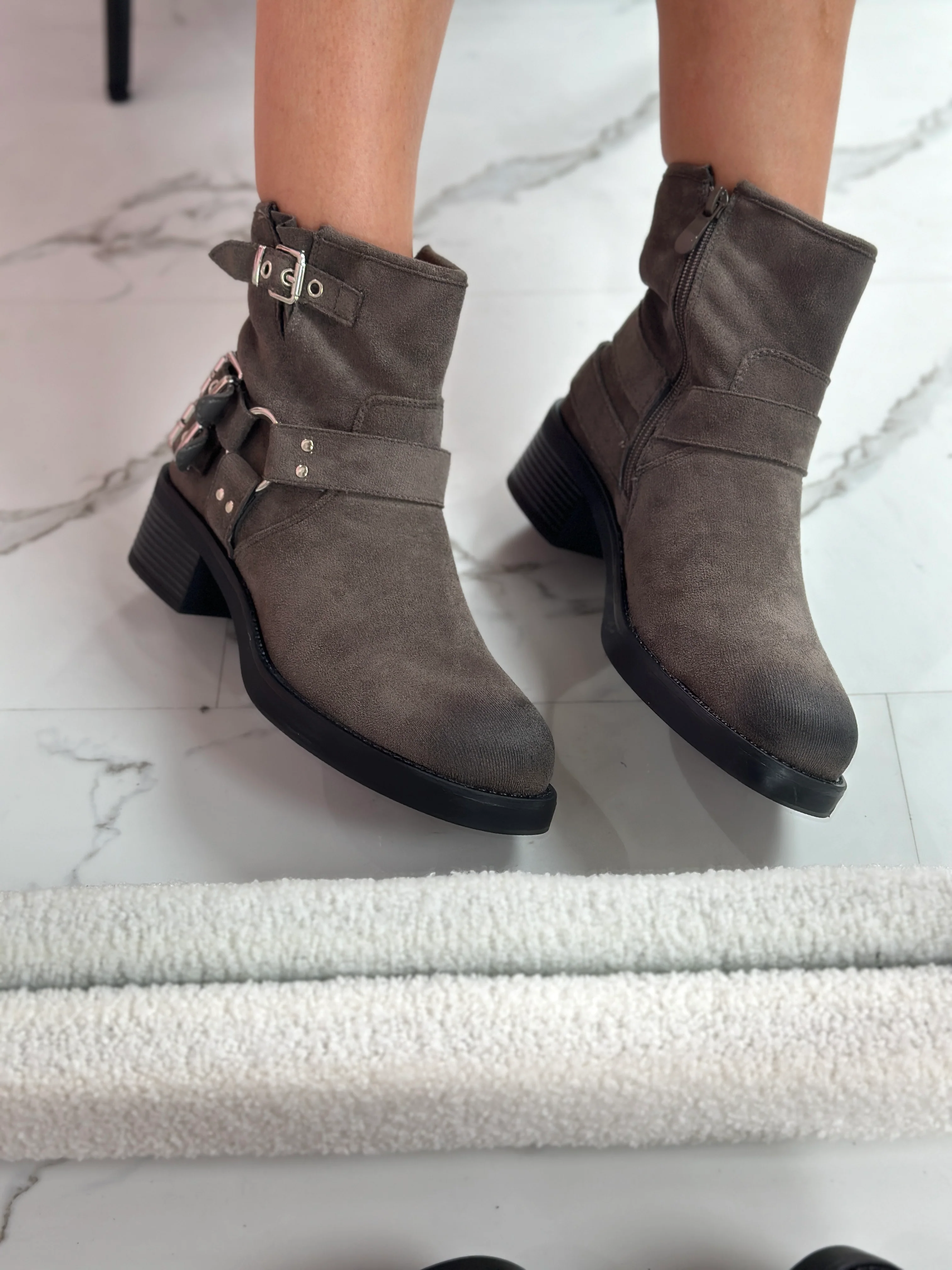 Gaby Grey Boots - Image 4